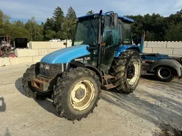 NEW HOLLAND/ 2002 (1)