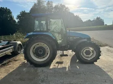 NEW HOLLAND/ 2002 (4)