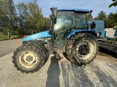 NEW HOLLAND/ 2002 (8)