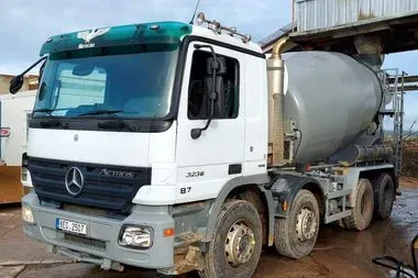 Mercedes Benz Actros 3236 B 8X4 / 2007/ 356 300 km/ Intermix 9m3  (1)