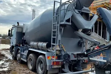 Mercedes Benz Actros 3236 B 8X4 / 2007/ 356 300 km/ Intermix 9m3  (9)