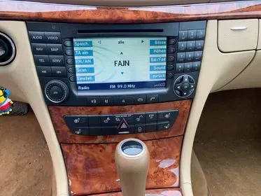 Mercedes Benz E 320 CDI / 2007/ 128 055km  (25)