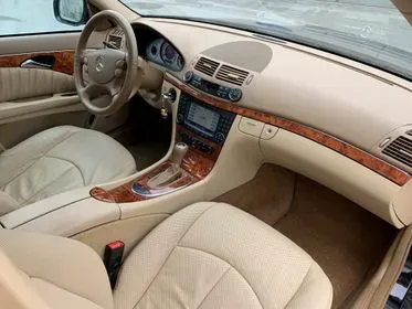 Mercedes Benz E 320 CDI / 2007/ 128 055km  (67)