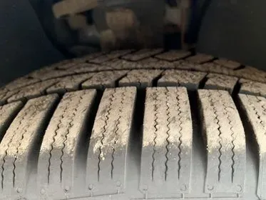 Mercedes Benz E 320 CDI / 2007/ 128 055km  (90)