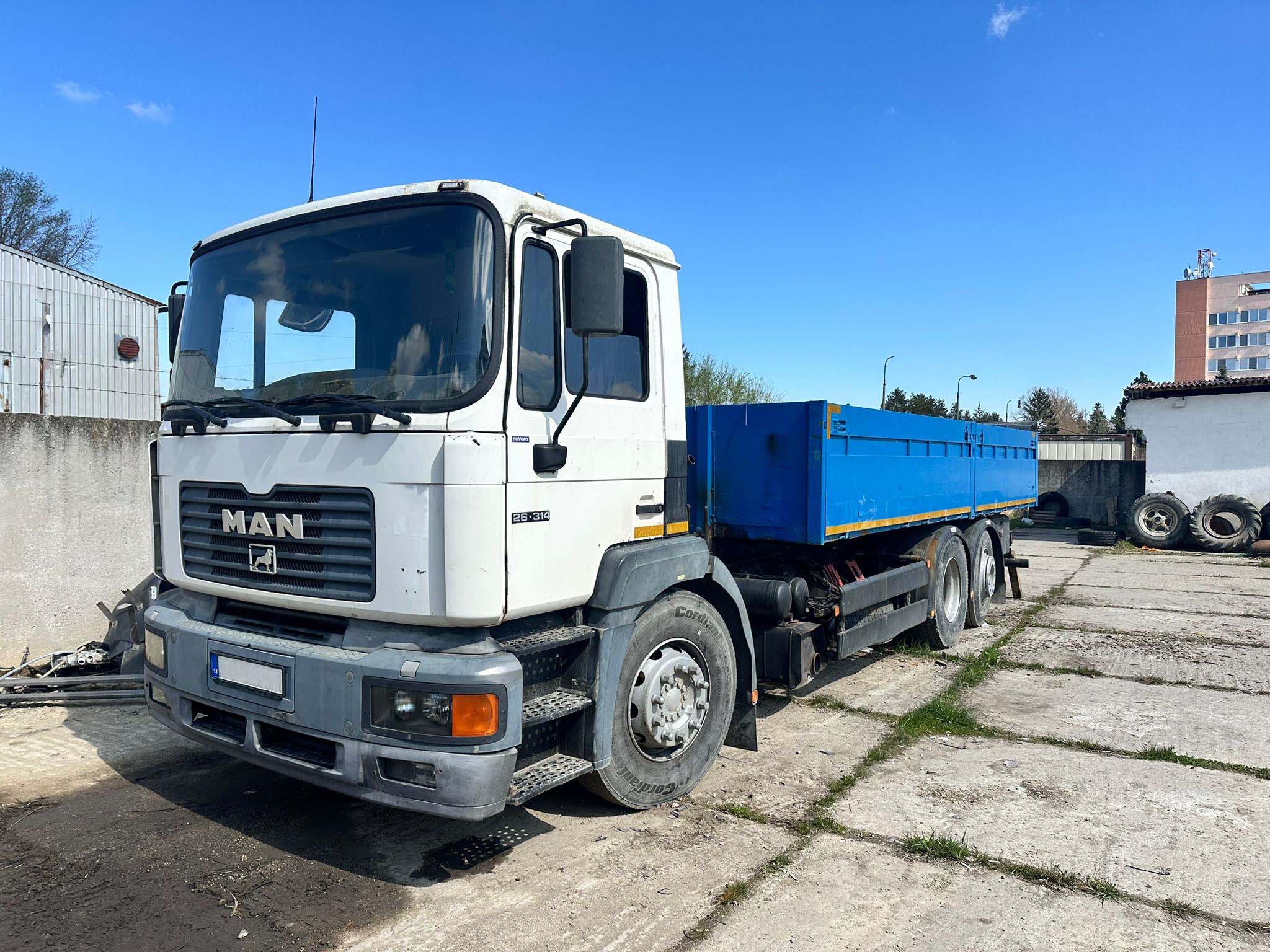 MAN 26.314 / 2001 / 627 300 km