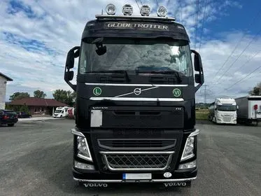 VOLVO FH 13.500 / 2016 / 888 400 km (2)