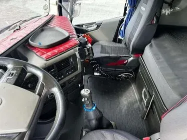 VOLVO FH 13.500 / 2016 / 888 400 km (8)