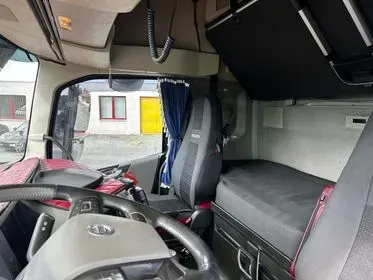 VOLVO FH 13.500 / 2016 / 888 400 km (6)
