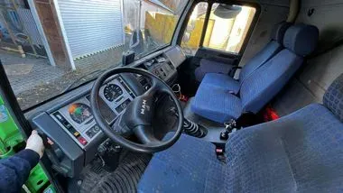 MAN LE 12.180 / 2002 / 344 260 km (9)