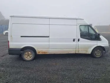 FORD TRANSIT 300L / 2012 / 528 200 km (2)