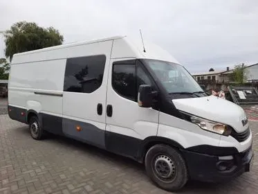 Iveco Daily 35140/ 2017/ 172000km/ automat  (2)