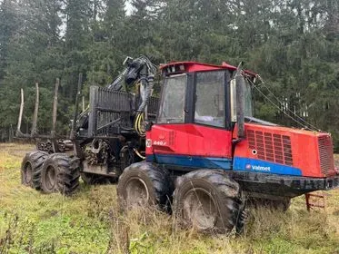 VALMET 840.2 / 2004 / 26 479 m/h (6)