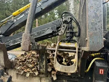 VALMET 840.2 / 2004 / 26 479 m/h (21)