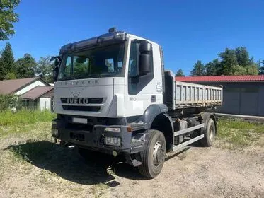 IVECO TRAKKER 310 / 2009 / 208 000 km (1)