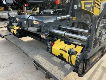 BOMAG BF300 P-2 S340-2 / 2016 / 2 324 m/h (6)