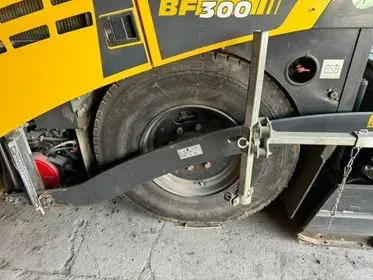 BOMAG BF300 P-2 S340-2 / 2016 / 2 324 m/h (9)