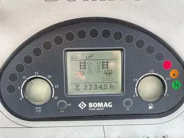 BOMAG BF300 P-2 S340-2 / 2016 / 2 324 m/h (11)