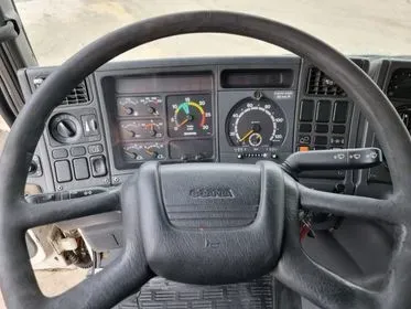Scania 380/ 650 000km / 8x4 / 2000 (12)