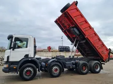 Scania 380/ 650 000km / 8x4 / 2000 (8)
