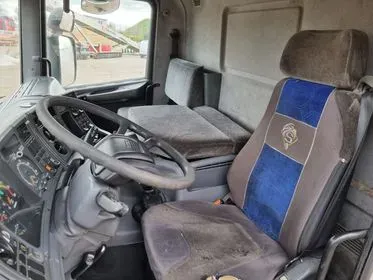 Scania 380/ 650 000km / 8x4 / 2000 (9)