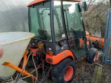KUBOTA BX 2350 / 2016 (4)