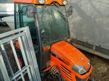 KUBOTA BX 2350 / 2016 (2)