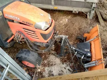 KUBOTA BX 2350 / 2016 (8)