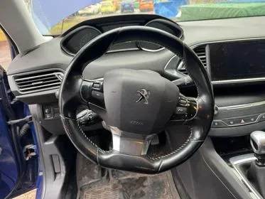 Peugeot 308 / 2017 / 143 972 km (12)