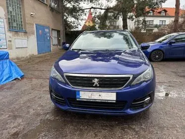 Peugeot 308 / 2017 / 143 972 km (2)
