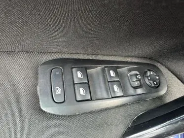 Peugeot 308 / 2017 / 143 972 km (17)