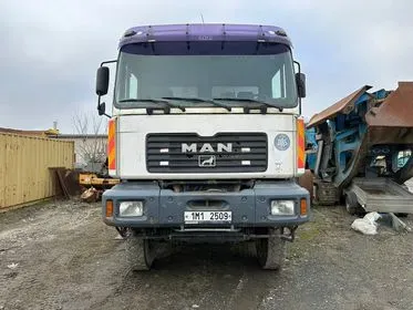 MAN F 2000 VFK / 41 .480 / 2002/ 8x6 (2)