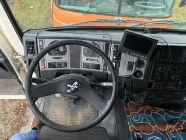 MAN F 2000 VFK / 41 .480 / 2002/ 8x6 (12)