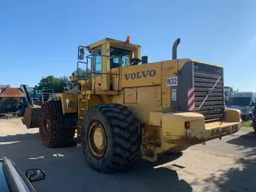 Volvo L 330 E/ 2002/ 20 566 MTH  (7)