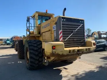 Volvo L 330 E/ 2002/ 20 566 MTH  (8)