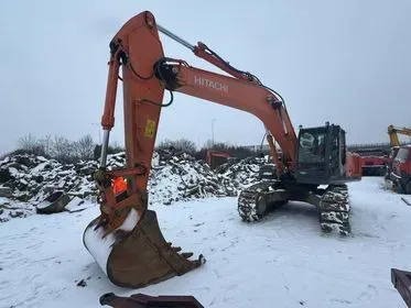 HITACHI 280LCN / 2010 / 13 856 m/h (1)