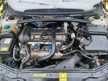 Volvo V70 / 2006 / 437 000 (5)