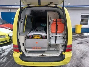 Volvo V70 / 2006 / 437 000 (6)