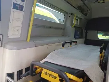 Volvo V70 / 2006 / 437 000 (9)