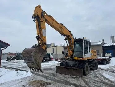 LIEBHERR A 900B LITRONIC / 2000 / 21 741 m/h (1)