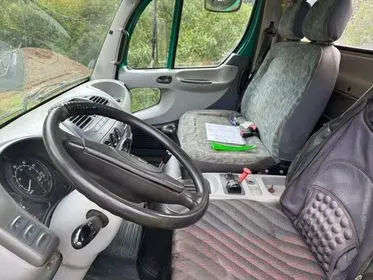 AVIA D90 / 2008 / 982 400 km (21)