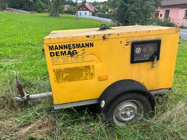 Kompresor  Mannesmann DEMAG AG 4100  DUISBURG  (1)