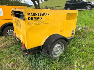 Kompresor  Mannesmann DEMAG AG 4100  DUISBURG  (5)