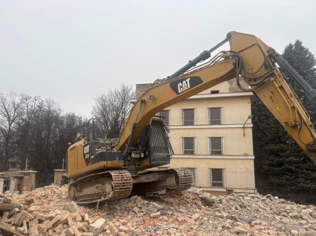 CAT 323EL / 2013 / 14 000 m/h