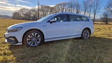 VW PASSAT 2,0  / 2021 / 123 000 km (1)