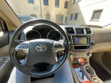 Toyota HIGLANDER HYBRID LIMITED 3,5 L / 2013 / 187 000 km (8)