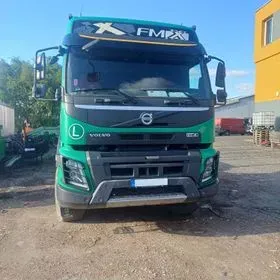 Volvo FMX 540 / 2017 / 460 800 km (2)