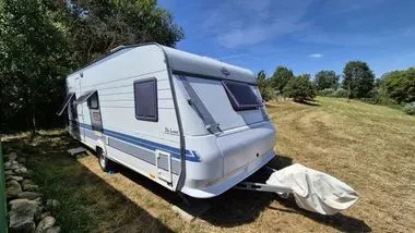 HOBBY DE LUXE 560 / 1997 (2)