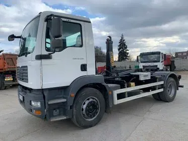 MAN TGM 18.280/ 2008/ hook lift truck / 509 412 km  (1)