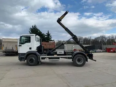 MAN TGM 18.280/ 2008/ hook lift truck / 509 412 km  (69)