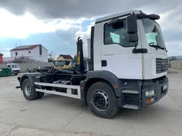 MAN TGM 18.280/ 2008/ hook lift truck / 509 412 km  (7)